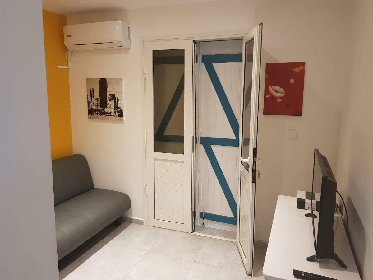 Joli Appartement Avec Vue Au Moule Le Moule Eksteriør billede